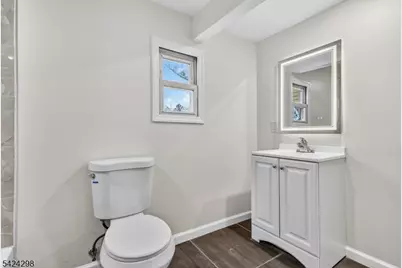562 Tremont Ave, Orange, NJ 07050 - Photo 26