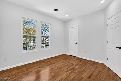 562 Tremont Ave, Orange, NJ 07050 - Photo 24