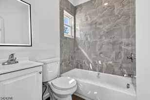 562 Tremont Ave, Orange, NJ 07050 - Photo 20
