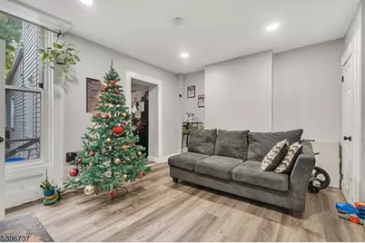 14 Crown St, Bloomfield, NJ 07003 - Photo 2