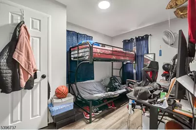 14 Crown St, Bloomfield, NJ 07003 - Photo 6