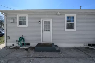 827 Lincoln Ave, Manville, NJ 08835 - Photo 28