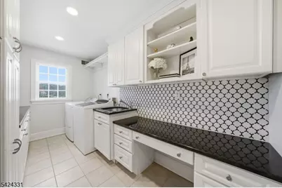 11 N Pocono Rd, Mountain Lakes, NJ 07046 - Photo 28