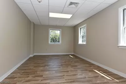 555 Goffle Rd, Ridgewood, NJ 07450 - Photo 6