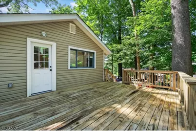 210 Nariticong Ave, Hopatcong, NJ 07843 - Photo 20