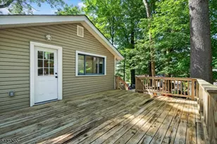 210 Nariticong Ave, Hopatcong, NJ 07843 - Photo 20