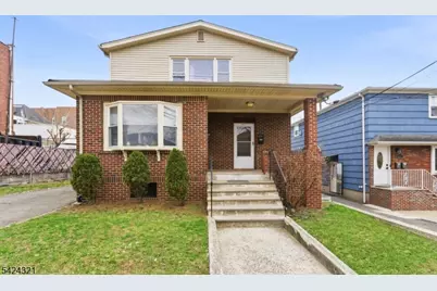 554 Kingsland Ave, Lyndhurst Township, NJ 07071 - Photo 2