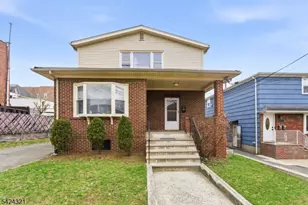 554 Kingsland Ave, Lyndhurst Township, NJ 07071 - Photo 2