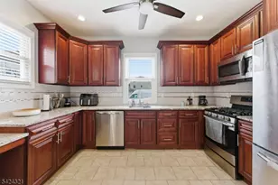 554 Kingsland Ave, Lyndhurst Township, NJ 07071 - Photo 8