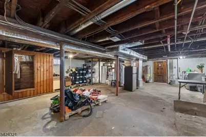 554 Kingsland Ave, Lyndhurst Township, NJ 07071 - Photo 20