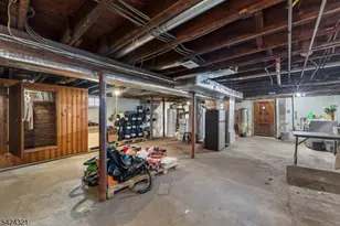 554 Kingsland Ave, Lyndhurst Township, NJ 07071 - Photo 20