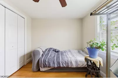 554 Kingsland Ave, Lyndhurst Township, NJ 07071 - Photo 16