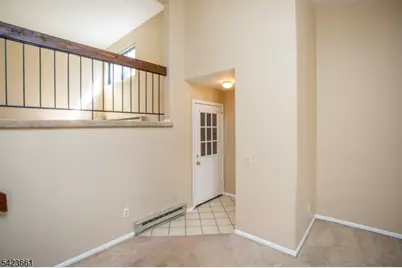 52 Hillside Ct, Union Township, NJ 08809 - Photo 4