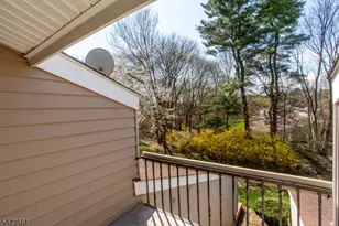 52 Hillside Ct, Union Township, NJ 08809 - Photo 18