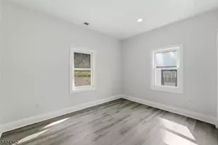 31 St Moritz Pl, Wayne, NJ 07470 - Photo 10