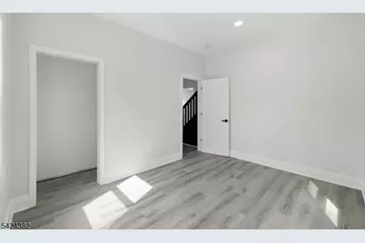 31 Saint Moritz Pl, Wayne, NJ 07470 - Photo 22
