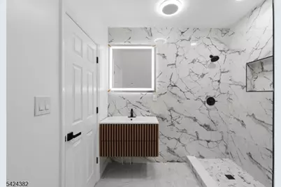 31 Saint Moritz Pl, Wayne, NJ 07470 - Photo 20