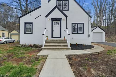 31 Saint Moritz Pl, Wayne, NJ 07470 - Photo 4