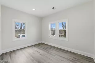 31 St Moritz Pl, Wayne, NJ 07470 - Photo 12