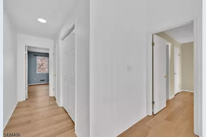 48 Edgefield Dr, Parsippany, NJ 07950 - Photo 20