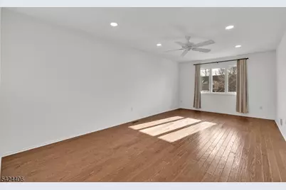 48 Edgefield Dr, Parsippany, NJ 07950 - Photo 8