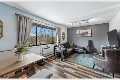 747 Riverside Ave #3-C, Lyndhurst Township, NJ 07071 - Photo 6