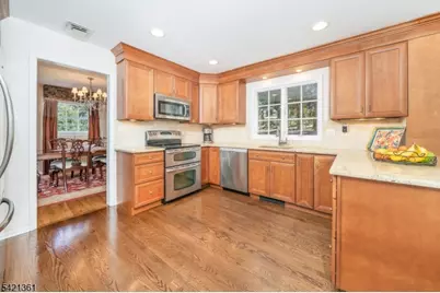 126 Wentworth Dr, Berkeley Heights Township, NJ 07922 - Photo 10