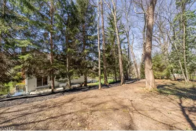 126 Wentworth Dr, Berkeley Heights Township, NJ 07922 - Photo 42