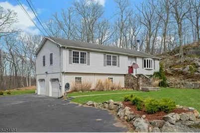 4 Andover Mohawk Rd, Byram Township, NJ 07821 - Photo 1