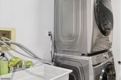 63 Amberly Ct, Franklin Township, NJ 08823 - Photo 16