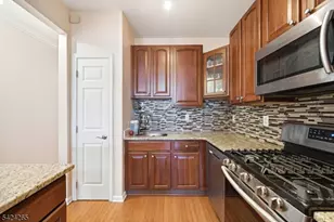 424 Hartford Dr, Nutley, NJ 07110 - Photo 32