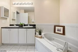 424 Hartford Dr, Nutley, NJ 07110 - Photo 10
