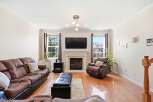 424 Hartford Dr, Nutley, NJ 07110 - Photo 18