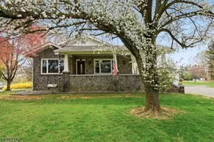 1316 Belvidere Rd, Lopatcong Township, NJ 08865 - Photo 4