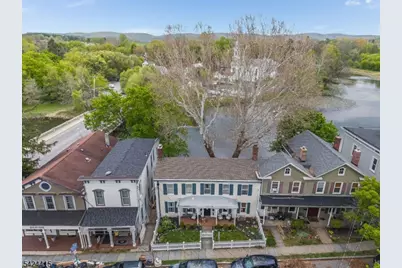31 Center St, Clinton, NJ 08809 - Photo 1