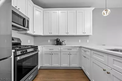 64 Halina Ln, Butler, NJ 07405 - Photo 2