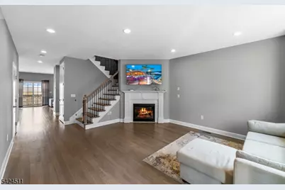 64 Halina Ln, Butler, NJ 07405 - Photo 10