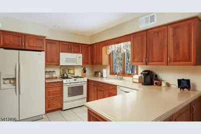 21 Lenape Trl, Warren Township, NJ 07059 - Photo 12