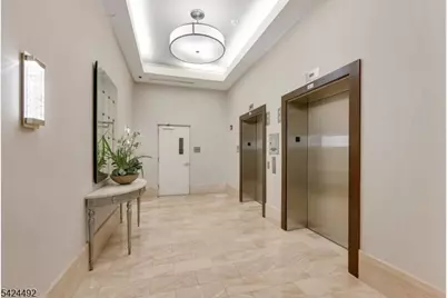 40 W Park #304, Morristown, NJ 07960 - Photo 2