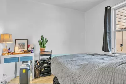 61 Victoria Ave, Newark, NJ 07104 - Photo 4