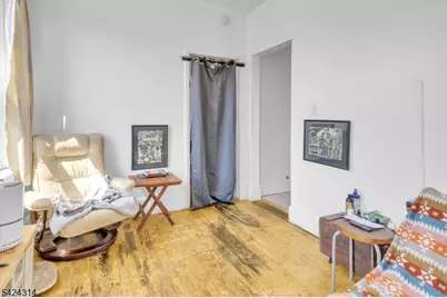 61 Victoria Ave, Newark, NJ 07104 - Photo 2