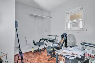 61 Victoria Ave, Newark, NJ 07104 - Photo 16