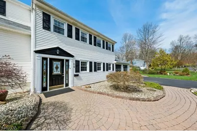 24 Regent Pl, Berkeley Heights Township, NJ 07922 - Photo 2