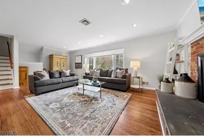 24 Regent Pl, Berkeley Heights Township, NJ 07922 - Photo 4