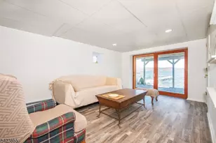 131 Maxim Dr, Hopatcong, NJ 07843 - Photo 10