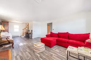131 Maxim Dr, Hopatcong, NJ 07843 - Photo 4