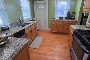 38 Emerson St, East Orange, NJ 07018 - Photo 8