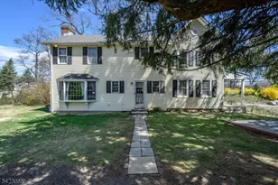 105 Morning Glory Rd, Green Brook Township, NJ 07059 - Photo 32