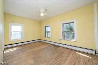 105 Morning Glory Rd, Green Brook Township, NJ 07059 - Photo 22