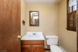 105 Morning Glory Rd, Green Brook Township, NJ 07059 - Photo 16